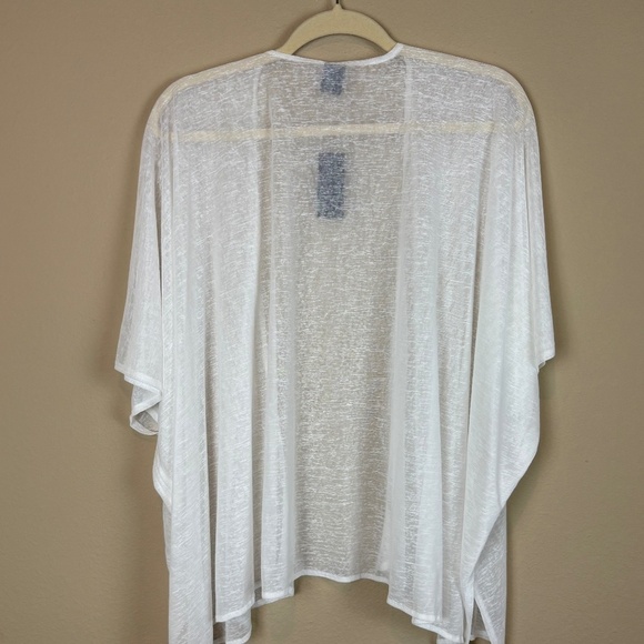NWT  Sheer White Short Sleeve Kimono; OSFM - Picture 3 of 8